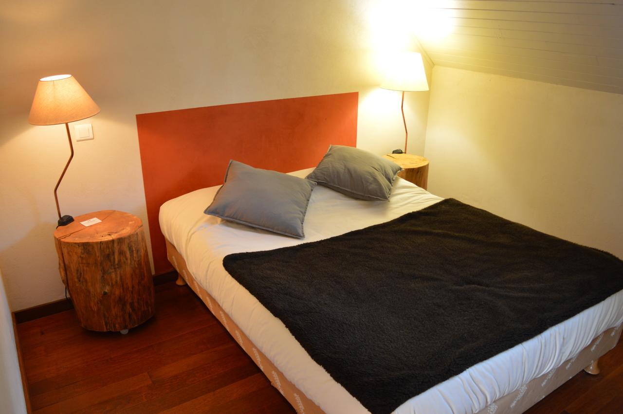 La Maison D'Hoursentut Hotel Campan Bagian luar foto