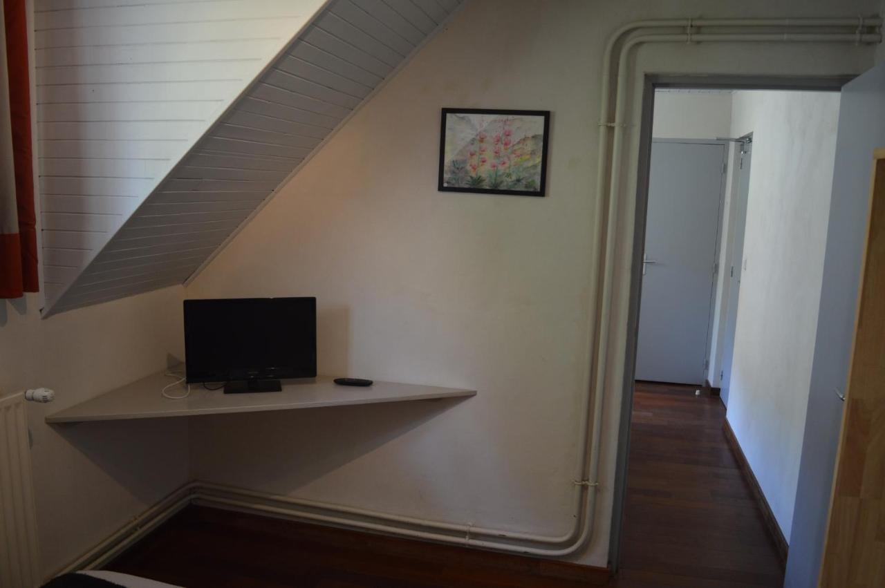 La Maison D'Hoursentut Hotel Campan Bagian luar foto