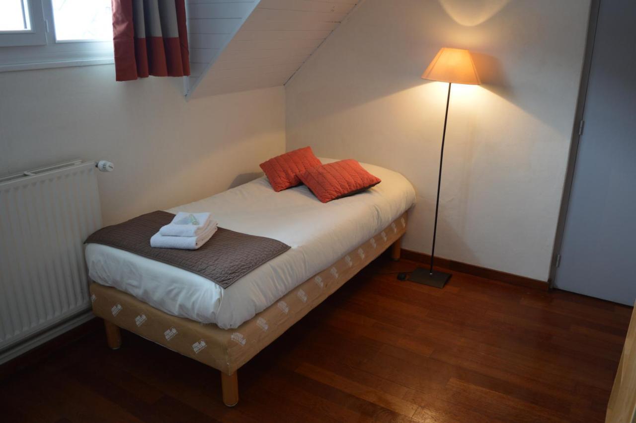 La Maison D'Hoursentut Hotel Campan Bagian luar foto